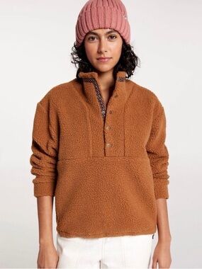 Alpine Design Women's 1/4 Snap Sherpa Pullover Carmel Latte
( oversized fit)